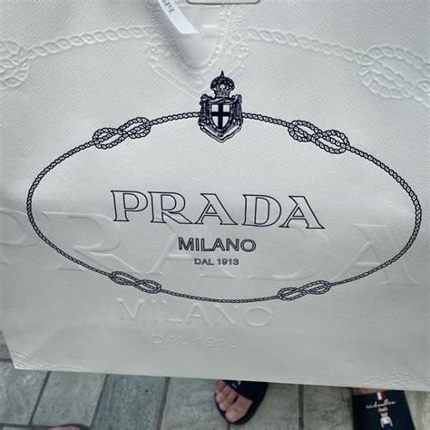 prada donna ala moana|PRADA .